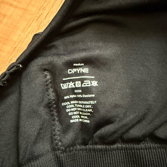 Dfyne Black Halter Strappy Impact Top Size Medium - Picture 3 of 3